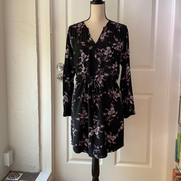 Rebecca Taylor Dresses & Skirts - Rebecca Taylor silk tie-waist shirt dress
